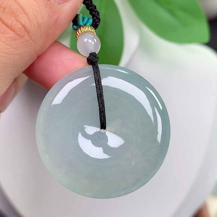 翡翠未镶嵌颈饰平安扣 34x5.9mm