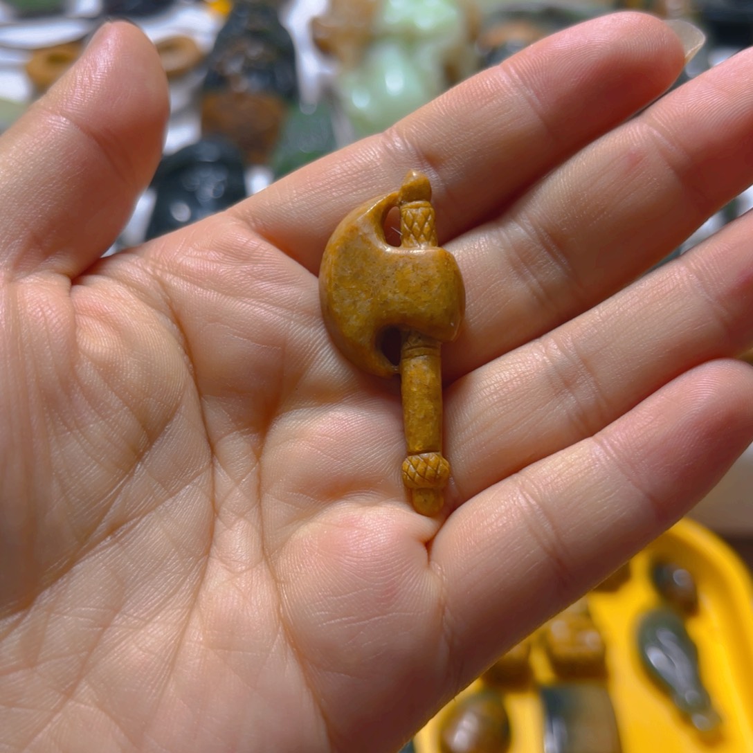 岫岩河磨玉（透闪石质玉）挂件未镶嵌