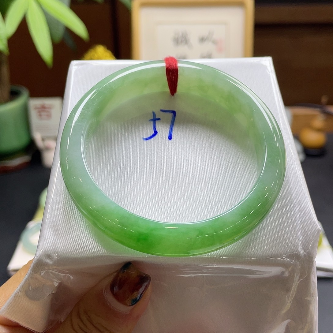 翡翠未镶嵌手镯20 号链接