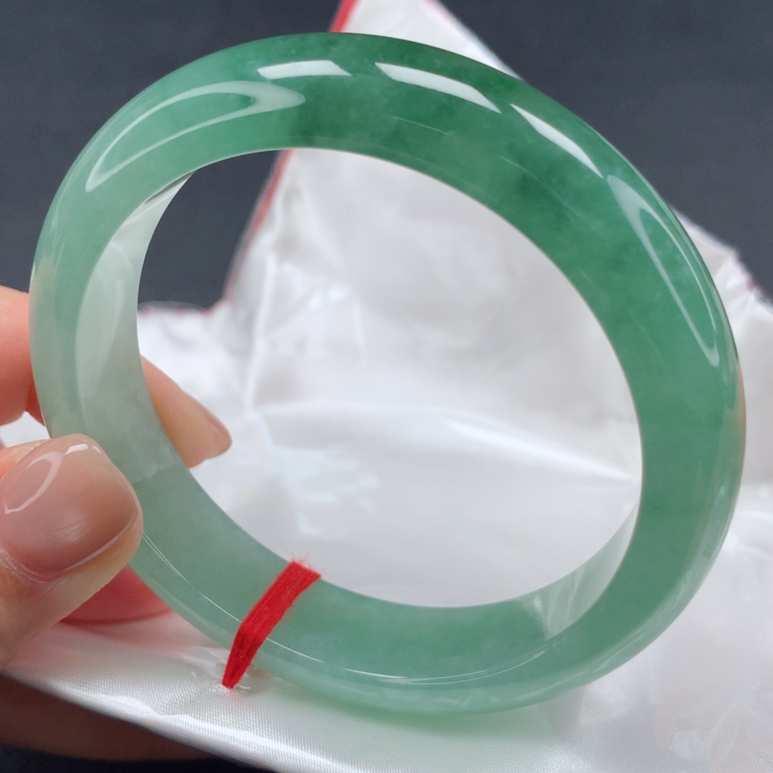 翡翠手镯未镶嵌，16号