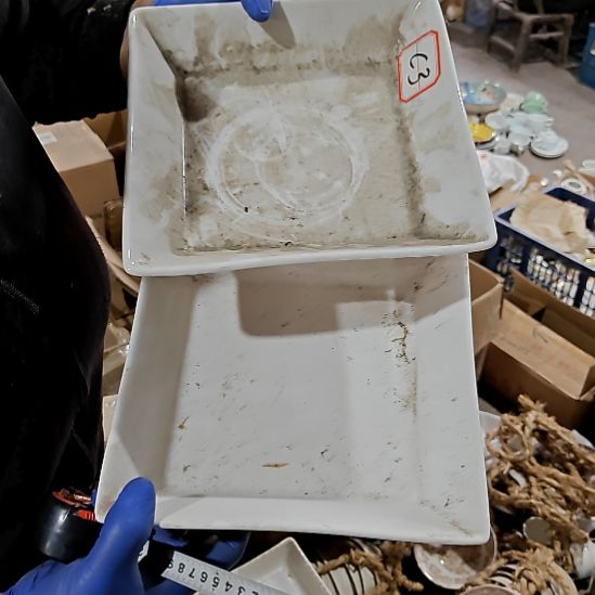 摆件陶瓷盘子碗啥都有