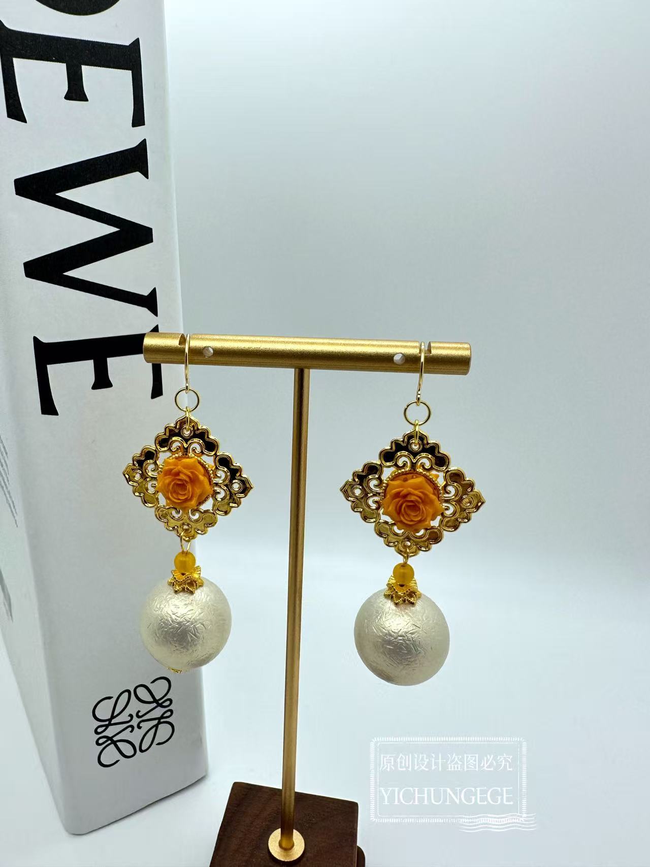 铜合金耳饰 轻奢高级  中古法式复古时尚百搭2025新款爆款耳环