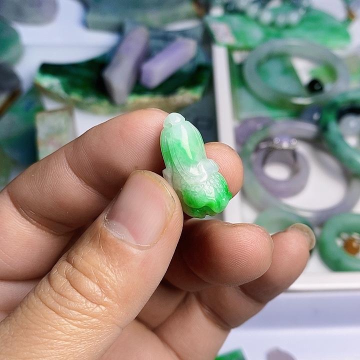 翡翠散珠天然翡翠A货挂件