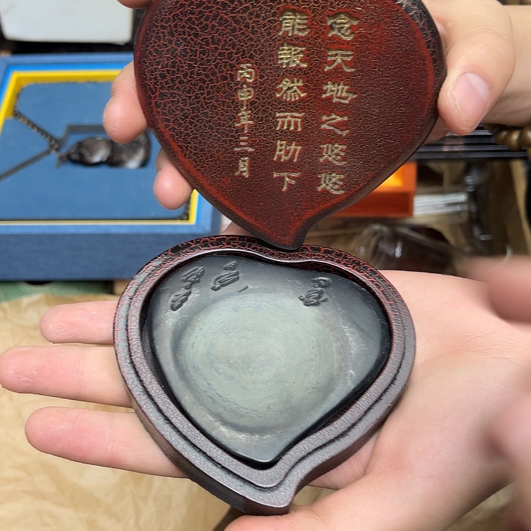 大叶紫檀（黑酸枝木类）