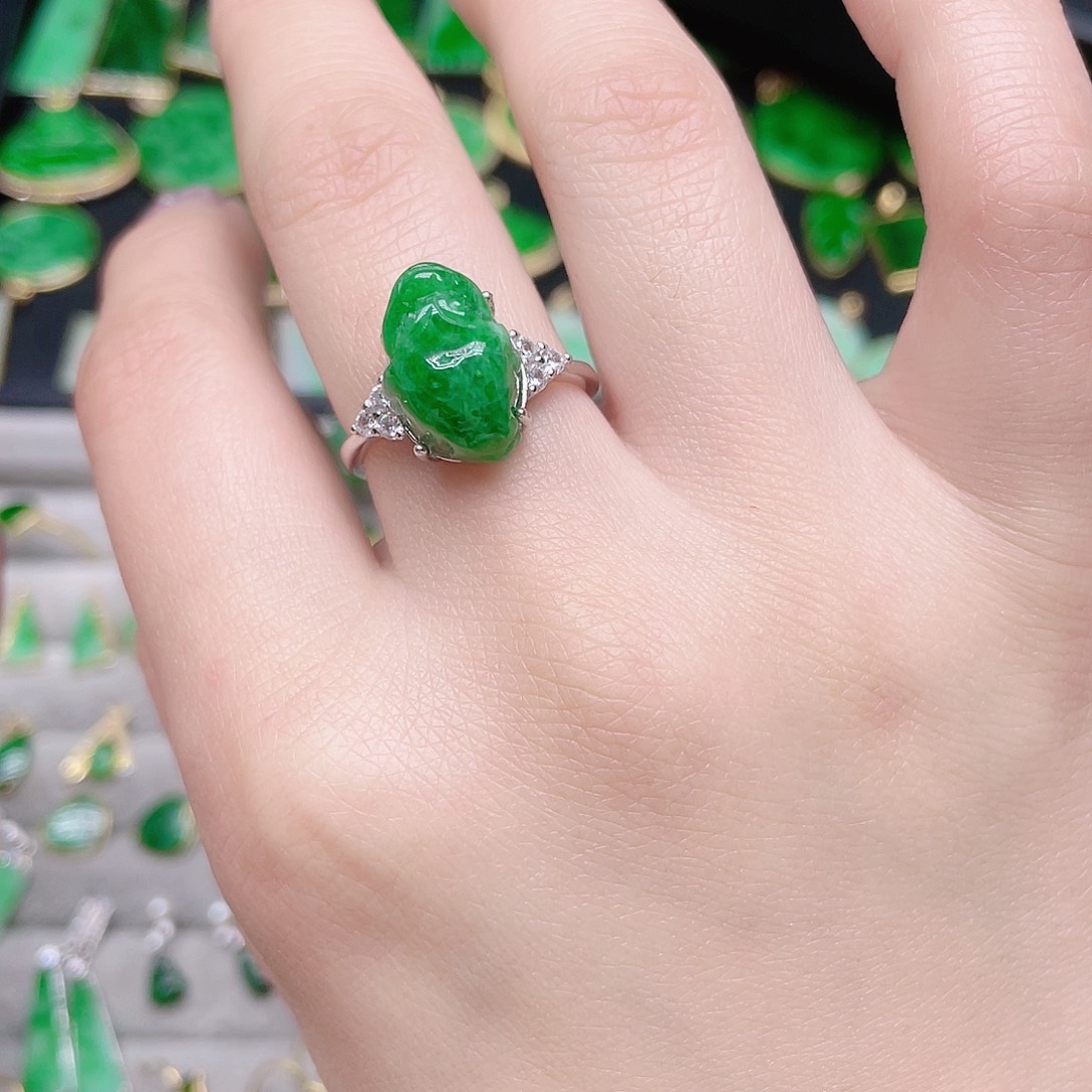 翡翠戒指银S925镶嵌天然翡翠
