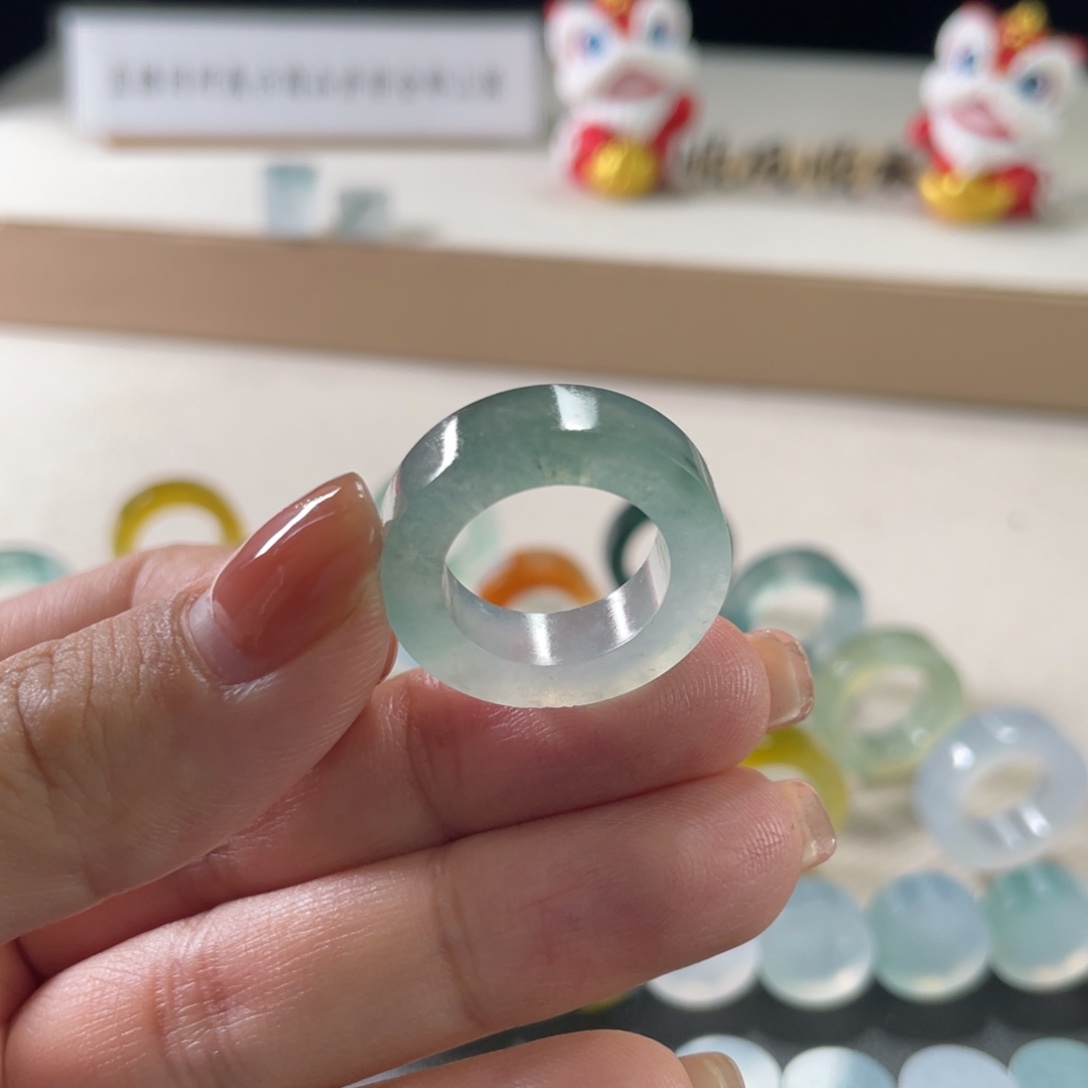 定制翡翠未镶嵌冰湖水绿