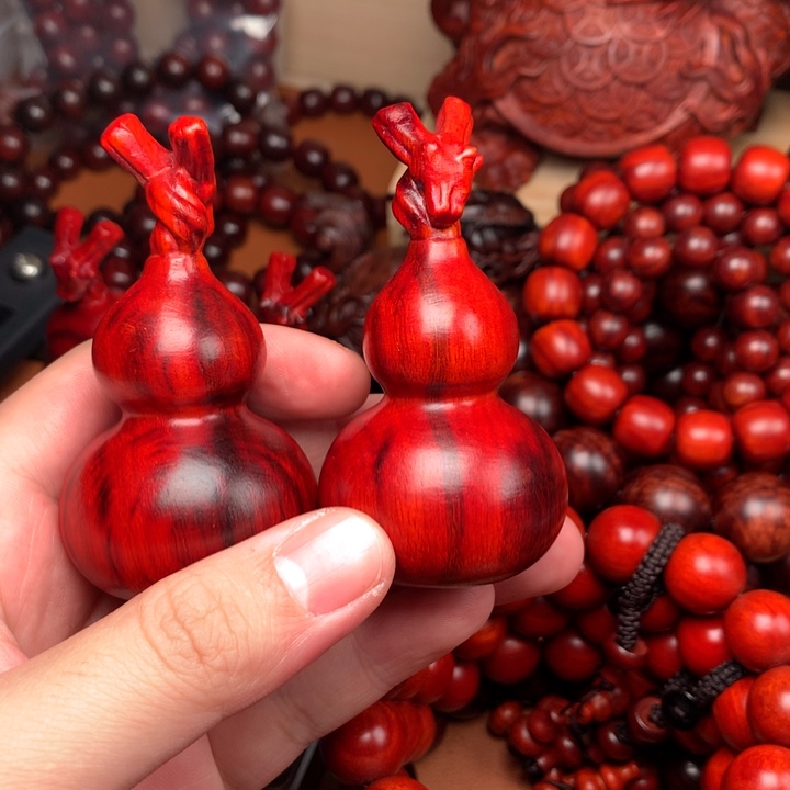 木犀角紫檀黑飘红葫芦