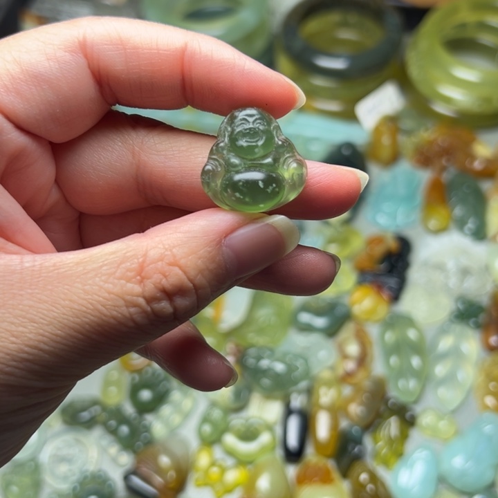 蛇纹石玉未镶嵌微瑕