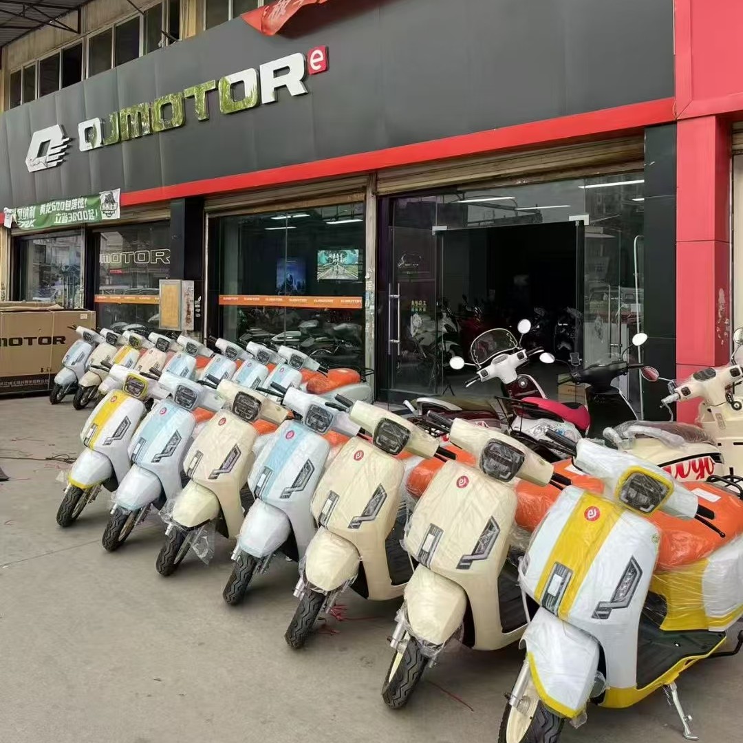 破界小卡拉125复古踏板车代步车摩托车