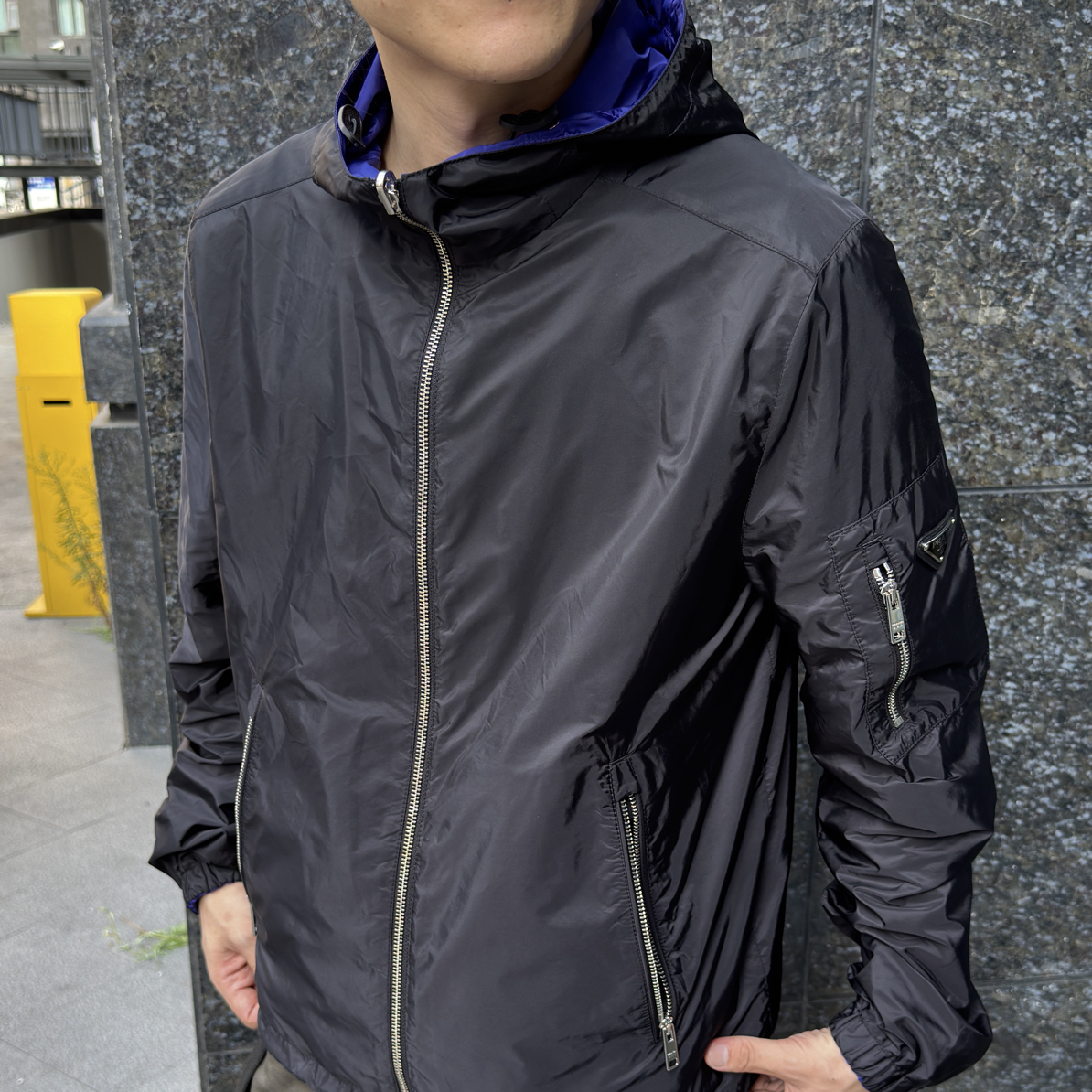 99新 Prada/普拉达 46/双面穿黑蓝三角标再生尼龙夹克/工价17800