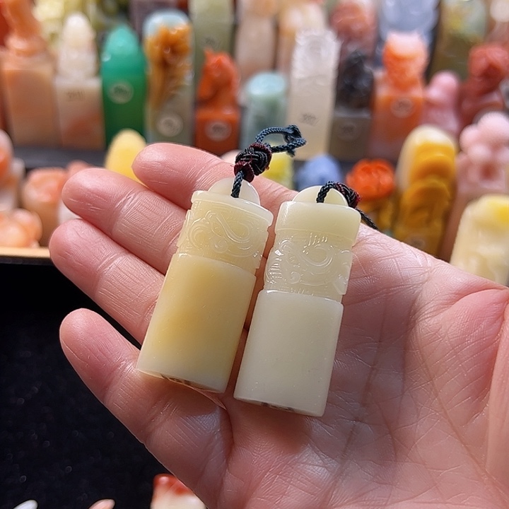 寿山石印石吕*手工定制，不刻