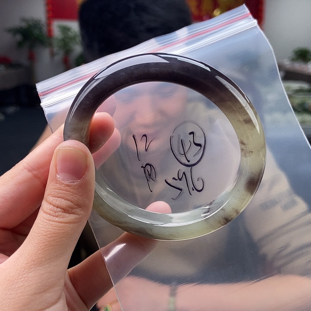 和田玉颜色多样性发拍一发一未镶嵌