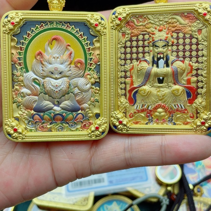 吊坠A***?唐卡他饿啦他饿了