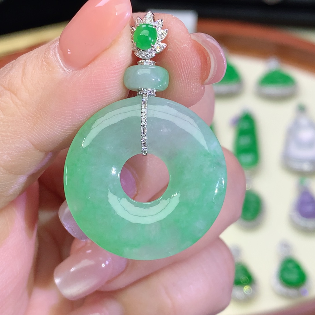 翡翠18K金镶嵌吊坠(不含链)