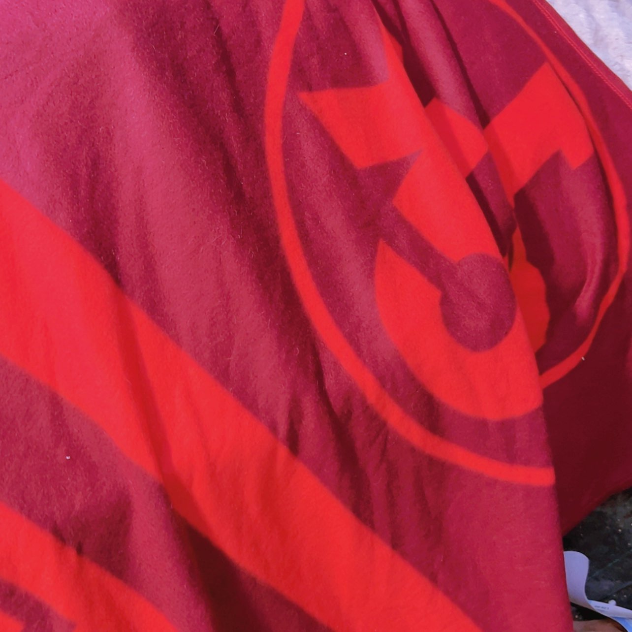 【闪购商品】红毛毯12.8