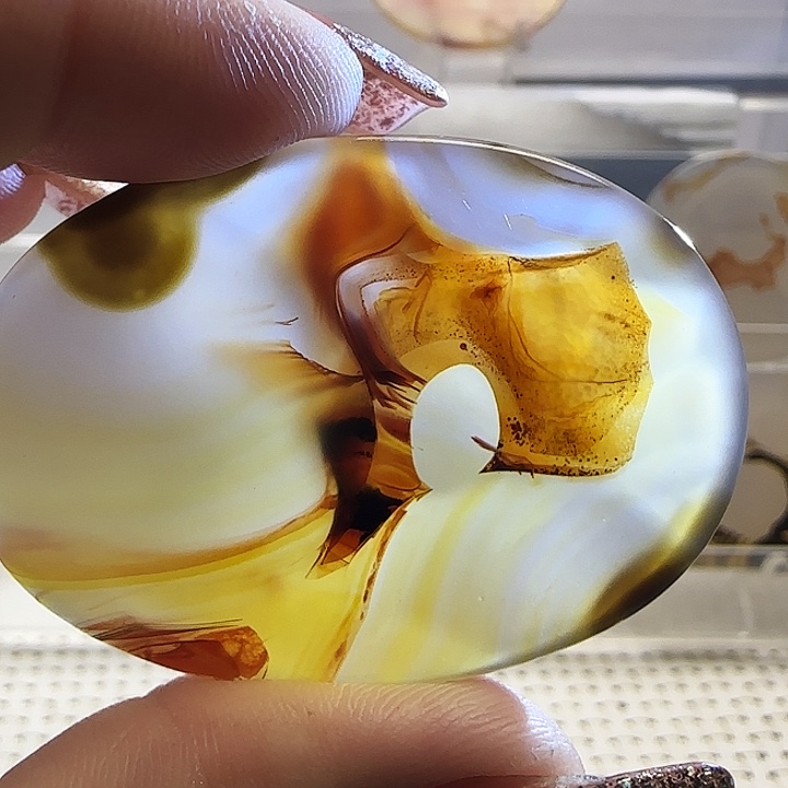 玛瑙/玉髓未镶嵌珠宝奇石