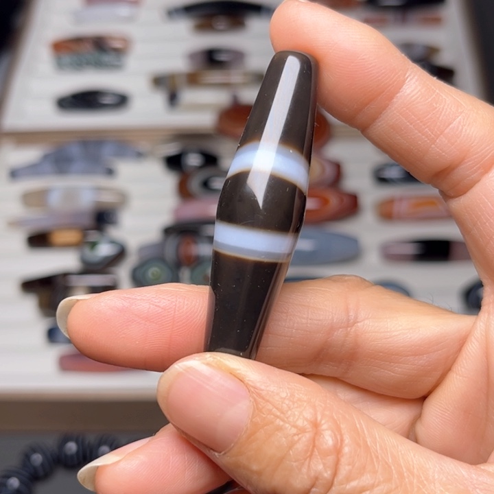 玛瑙/玉髓颈饰未镶嵌