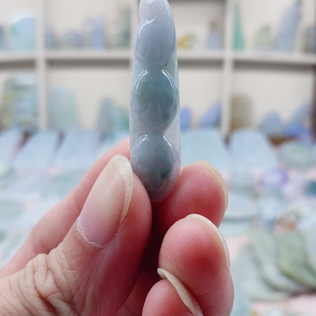 颈饰未镶嵌翡翠天然