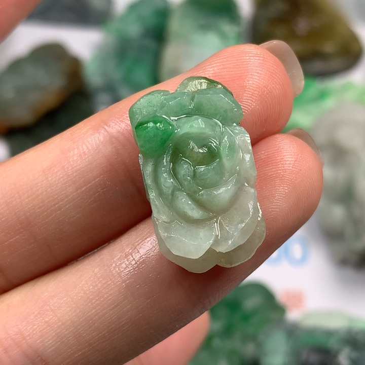 定制翡翠未镶嵌翡翠