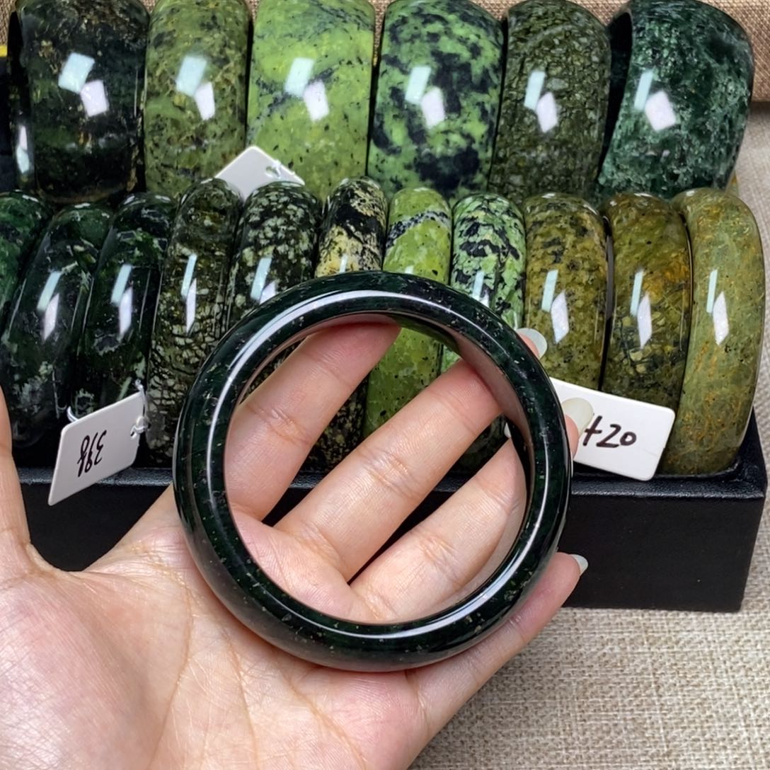 蛇纹石玉未镶嵌手镯美**声