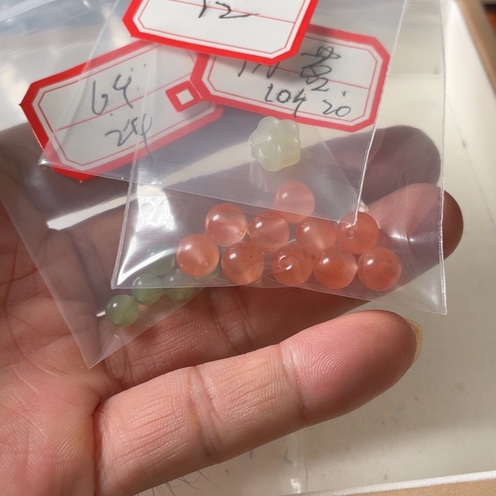 颈饰未镶嵌南红玛瑙初*
