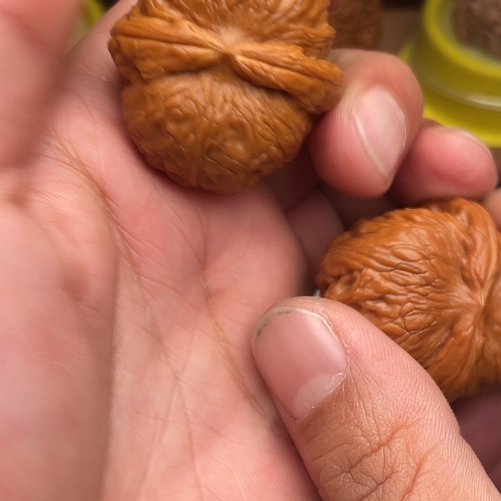 中***哥文玩核桃吊坠元宝