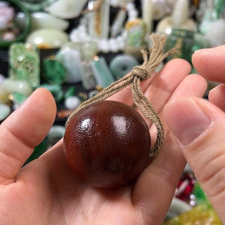 翡翠未镶嵌颈饰翡翠未镶嵌颈饰