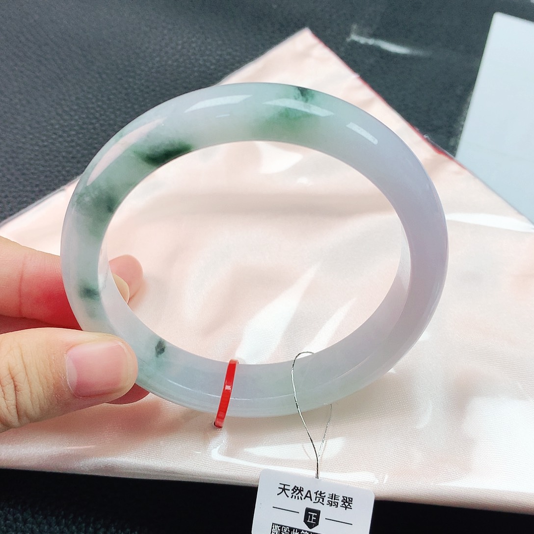 翡翠手镯未镶嵌62圈