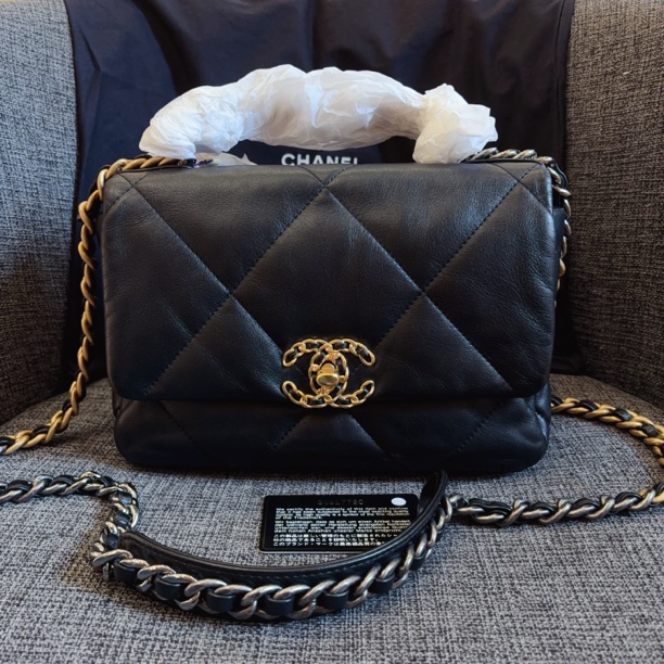 99新 Chanel/香奈儿 99新chanel19bag黑金30开 