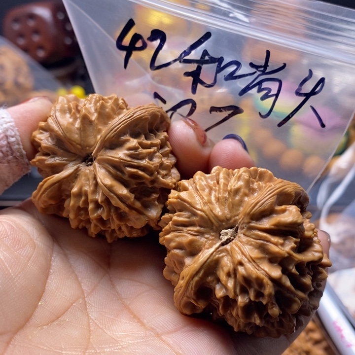 顺***。吊坠文玩核桃和尚头