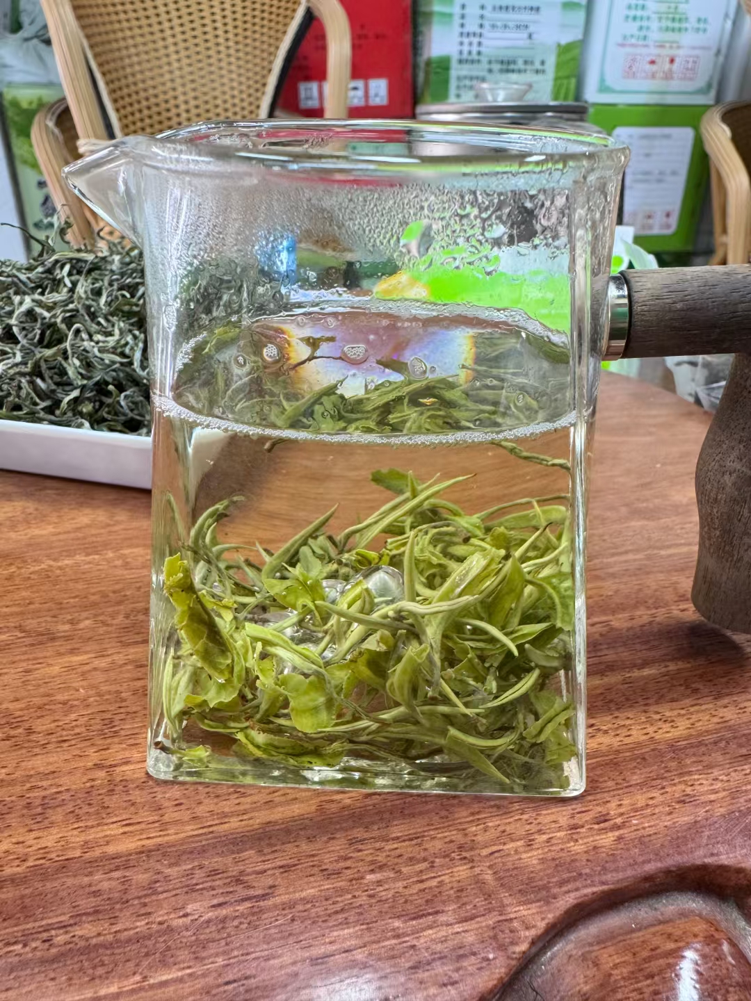 十号银丝绿茶，头春头采！