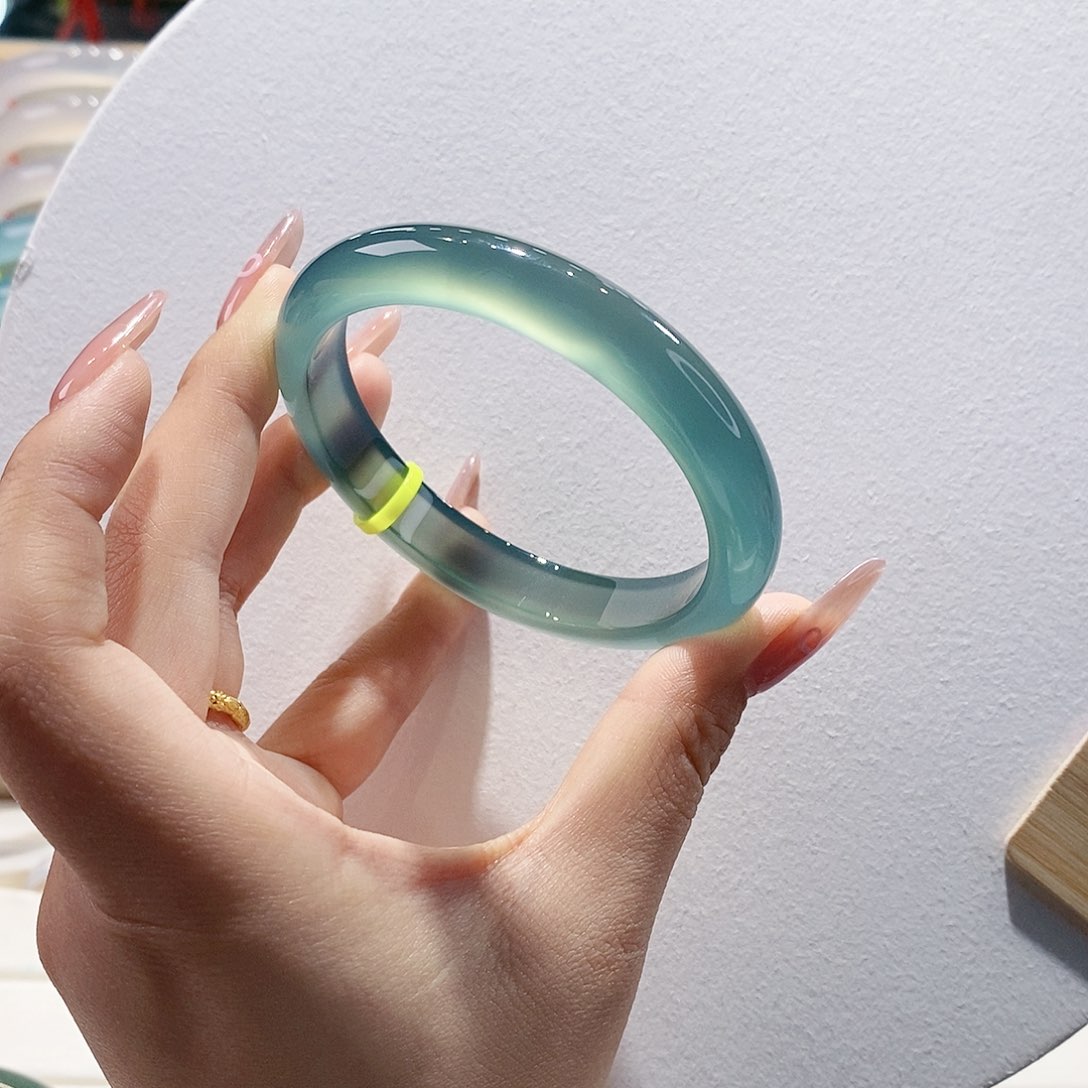 玛瑙/玉髓手镯未镶嵌58.8