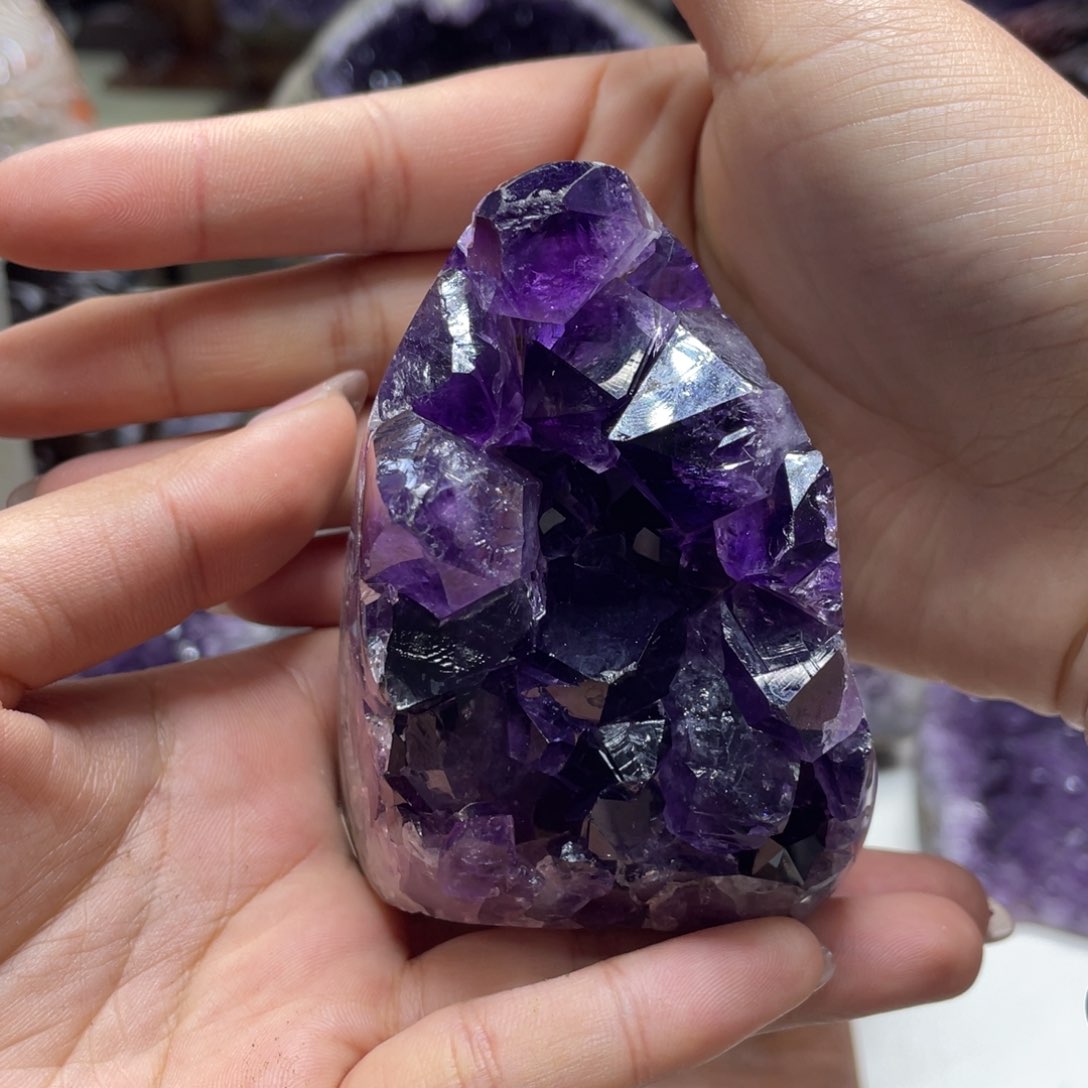 紫晶大型摆件（非配饰）未镶嵌