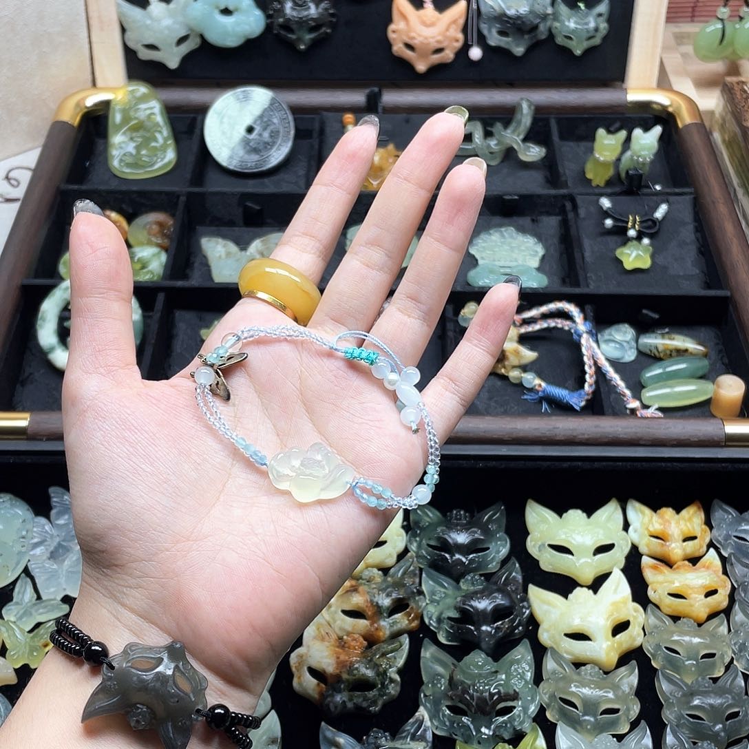 未镶嵌岫玉颈饰荷花手链不退不换