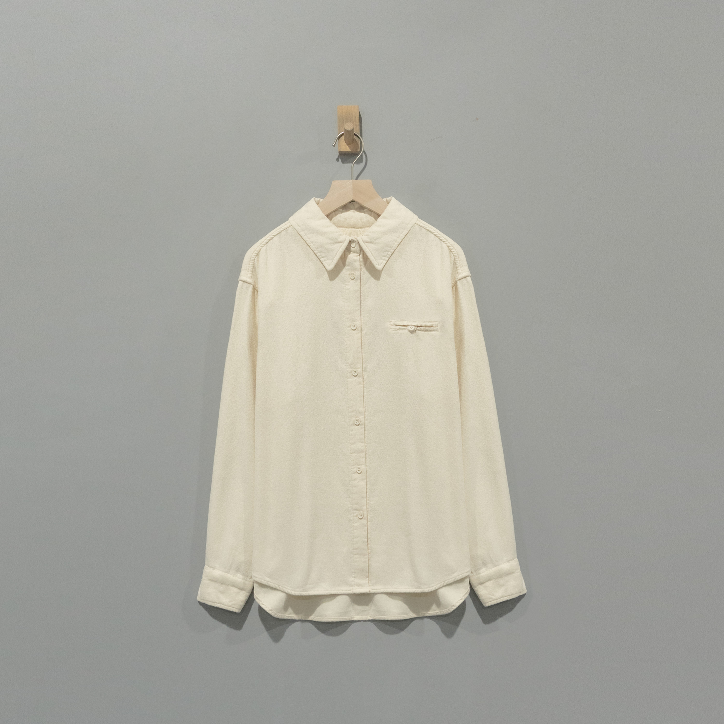 【且听风吟】0116156文艺棉翻领百搭显瘦衬衫   衣长72 胸围120