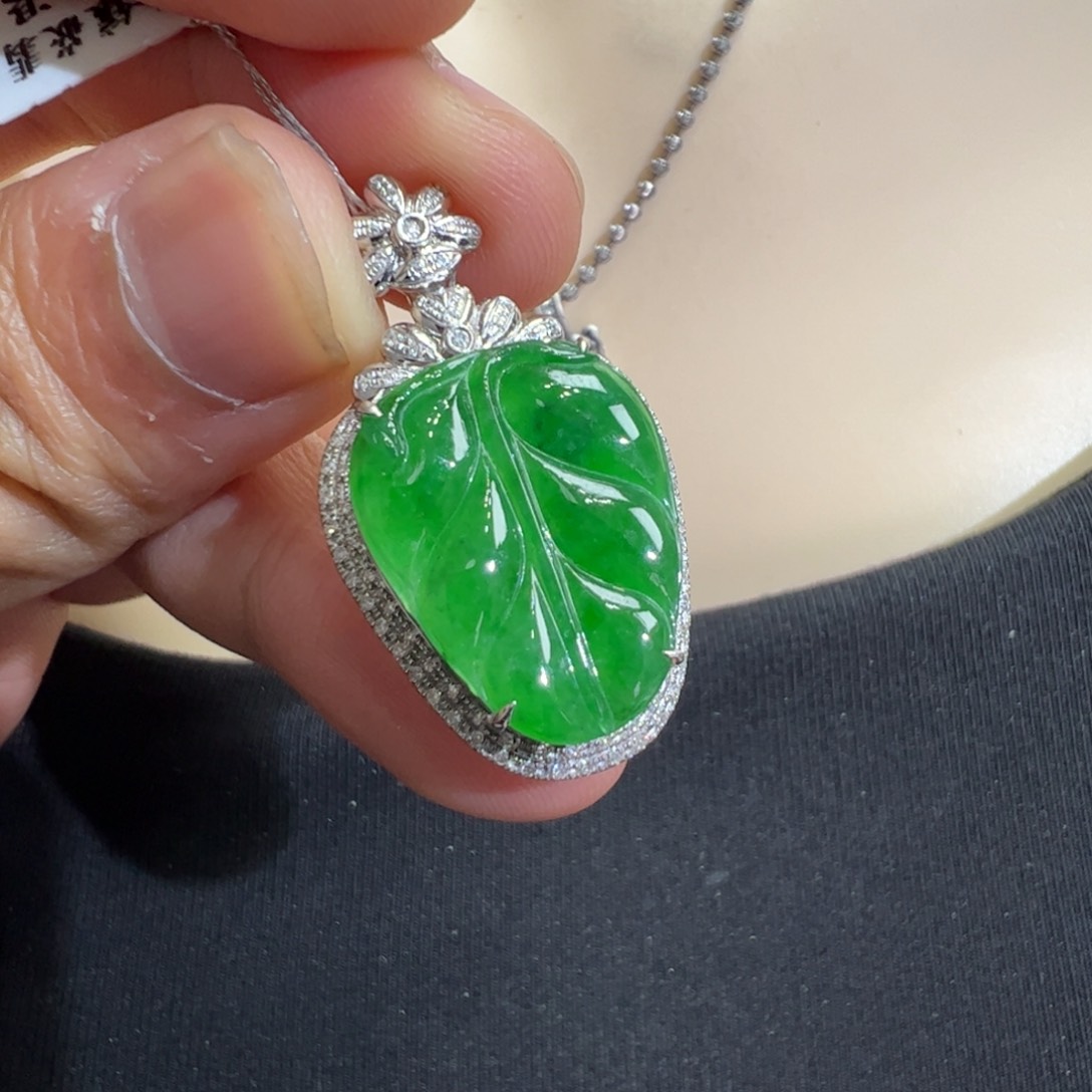 翡翠吊坠(不含链)18K金镶嵌(****