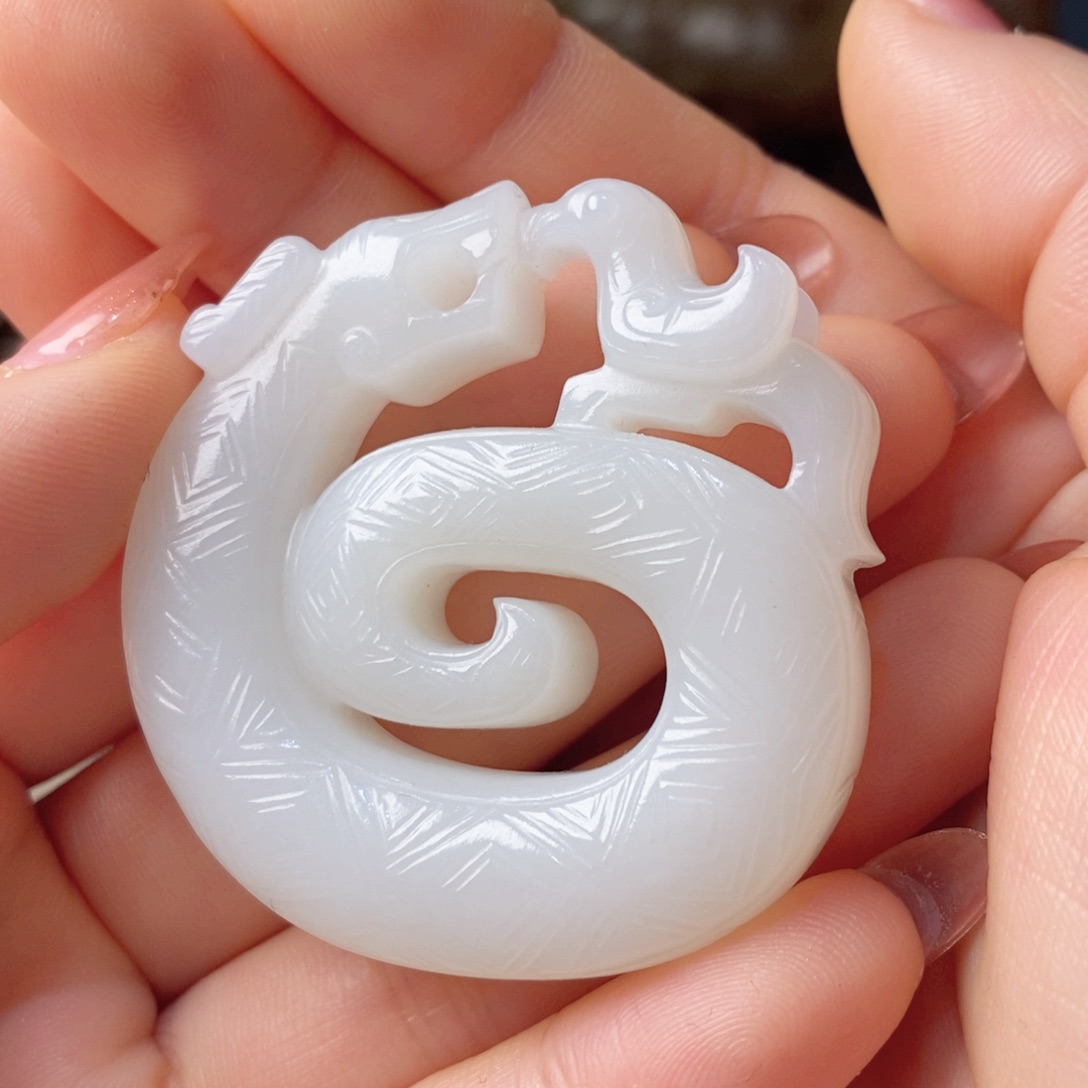 和田玉颈饰未镶嵌留****店