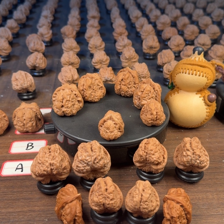 宇***神文玩核桃吊坠我的心好痛啊我