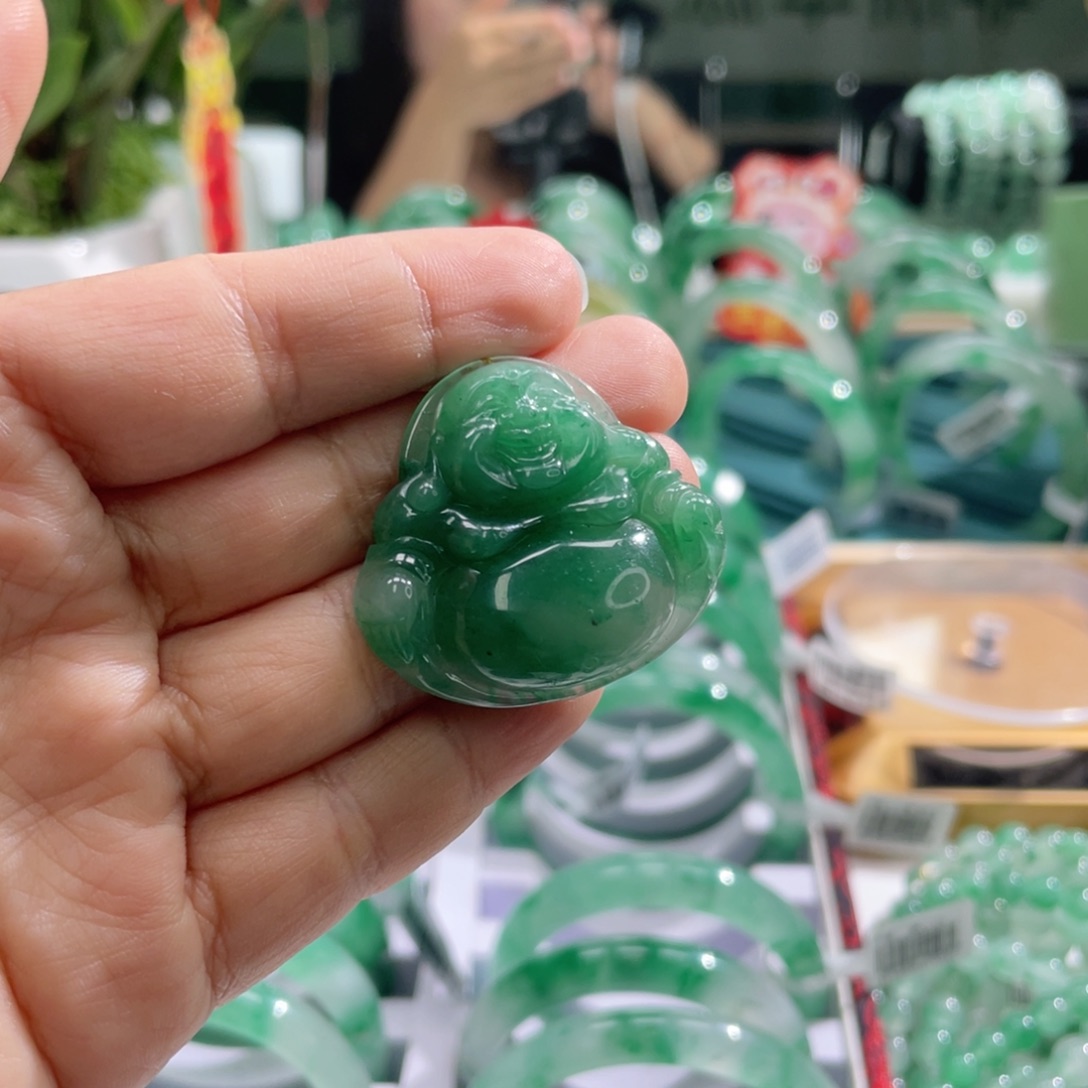 石英质玉颈饰未镶嵌