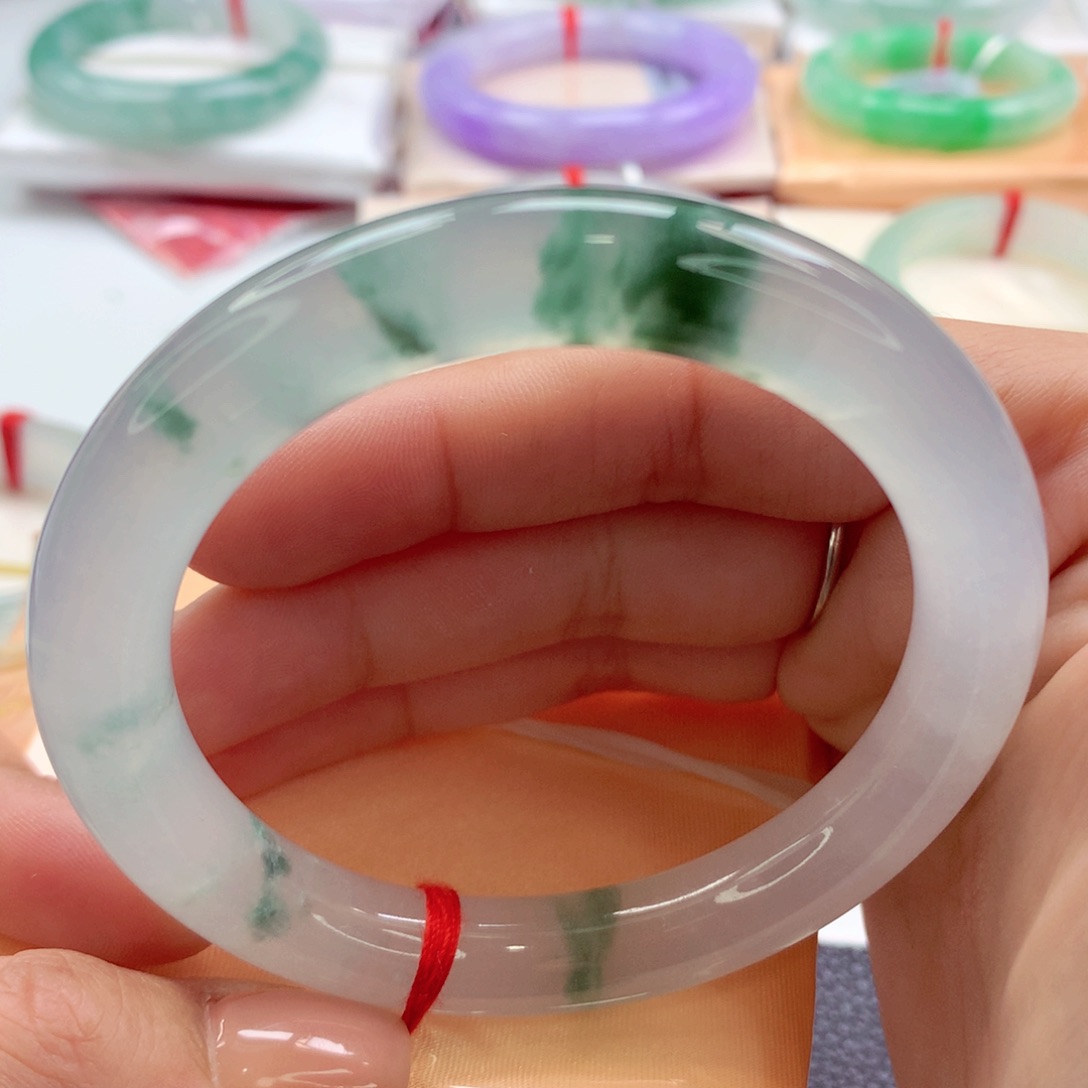 翡翠手镯（圆镯）未镶嵌师妹六位数品质行家货