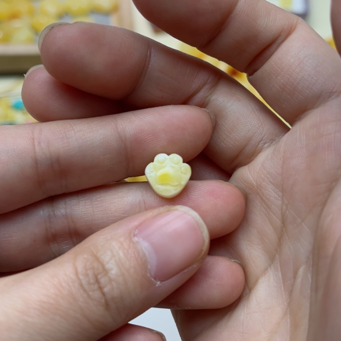 【闪购商品】蜜蜡裸石未镶嵌配饰