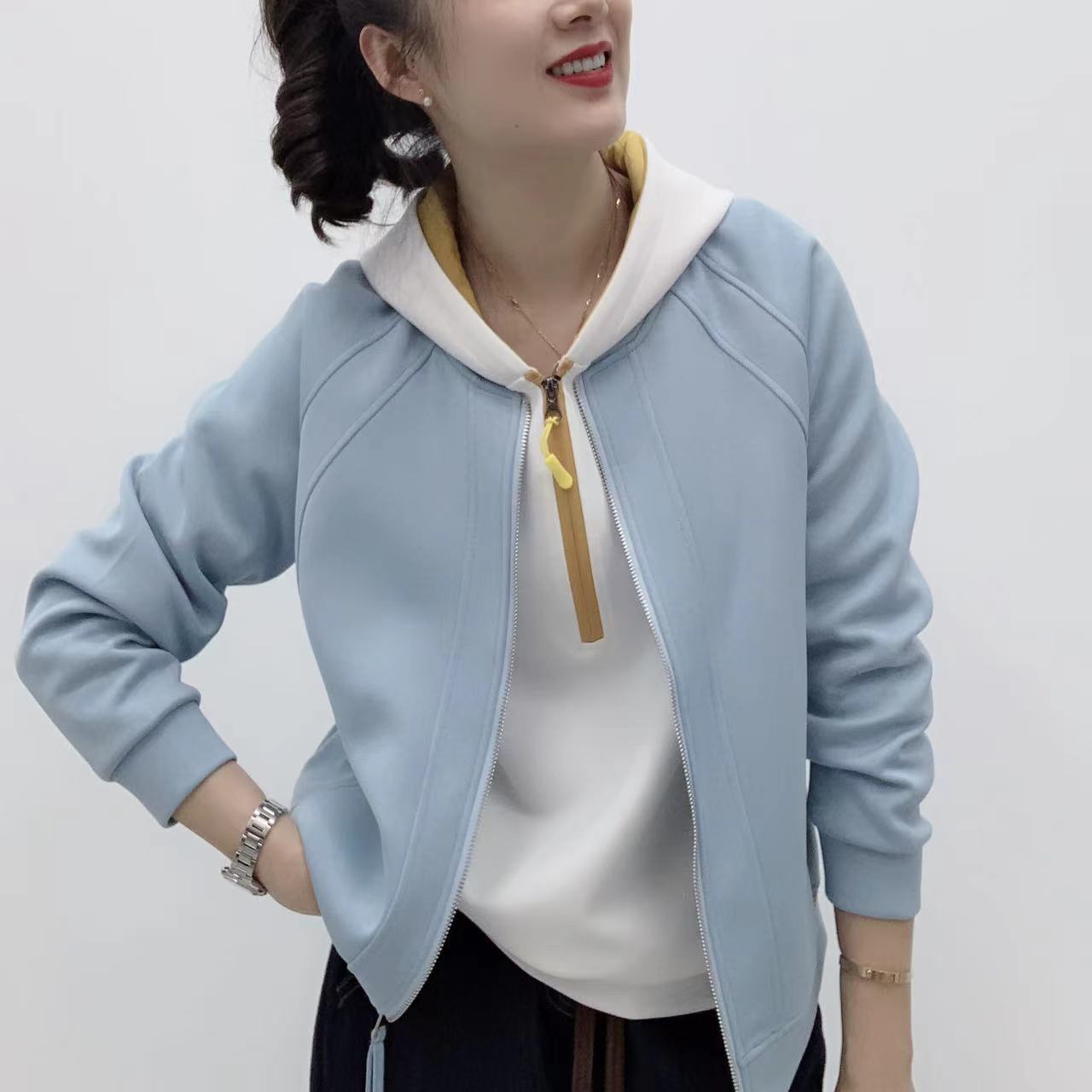 秋季新款纯色简约时尚大牌棒球领拉链女士外套