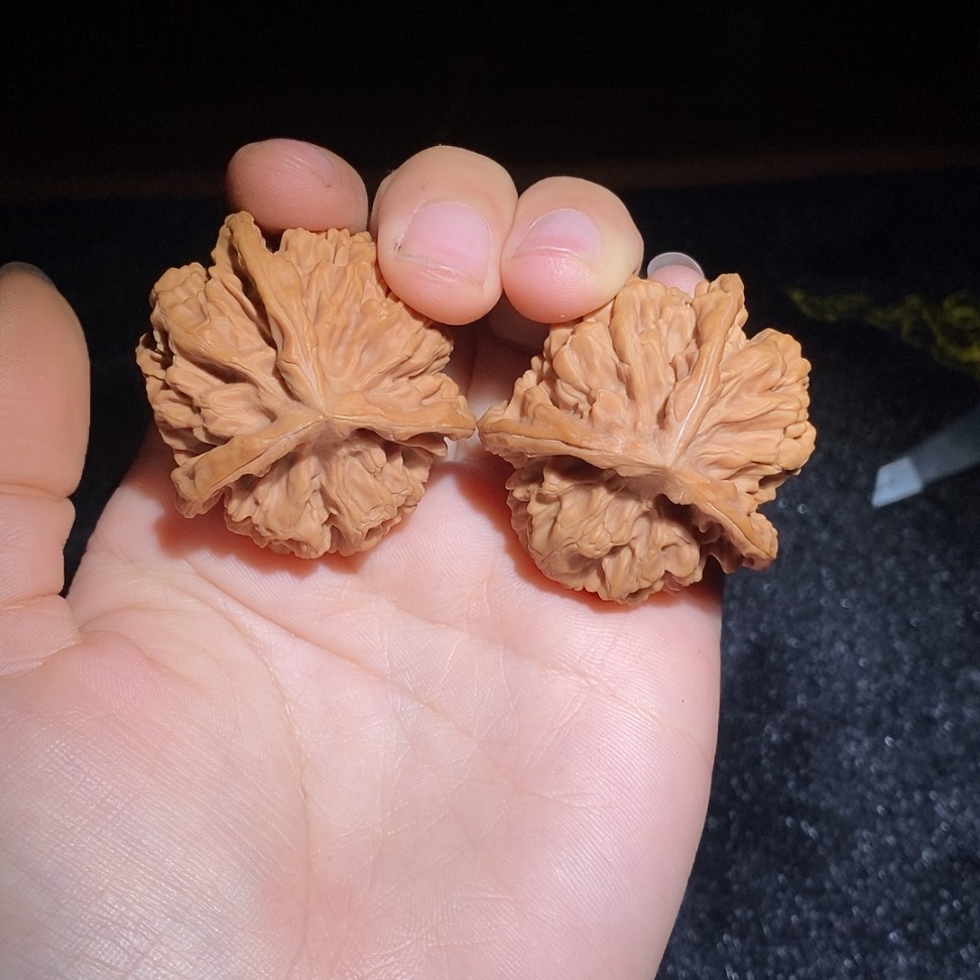 把件文玩核桃微修帝王三棱42