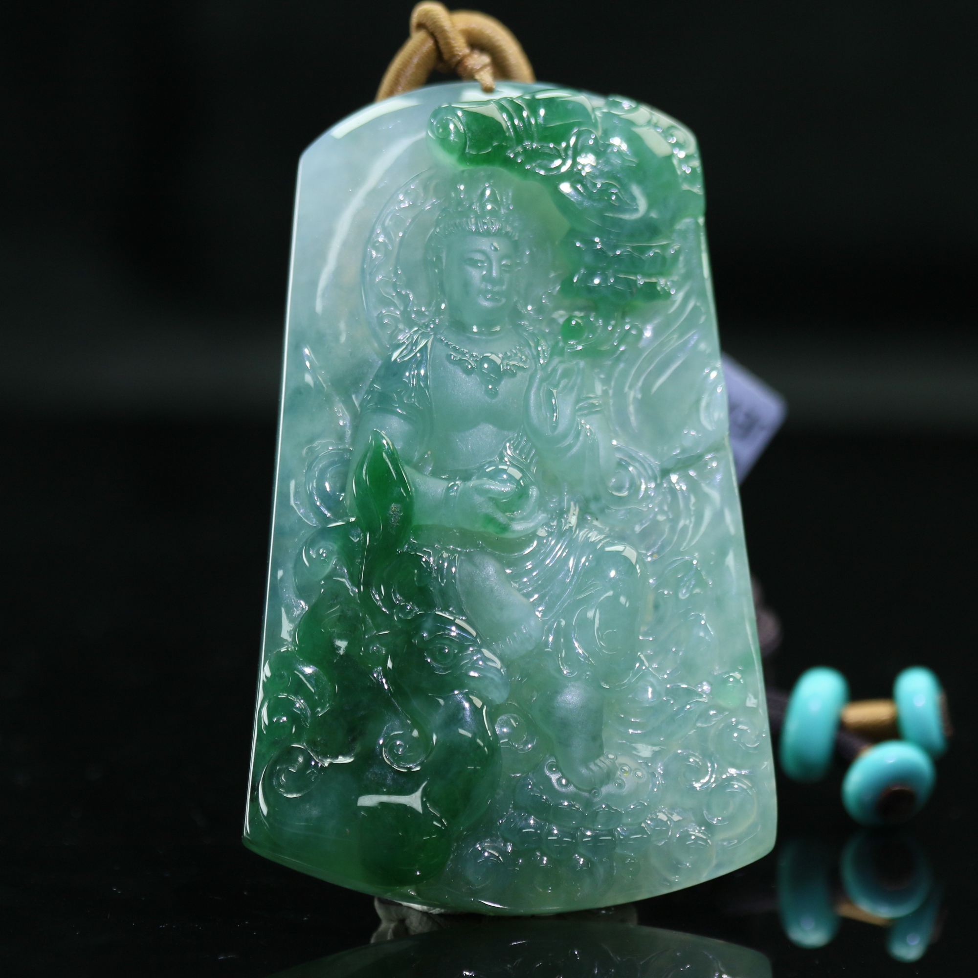 23天然缅甸翡翠A货冰蓝底飘花观音/300207/上海嘉禾拍卖