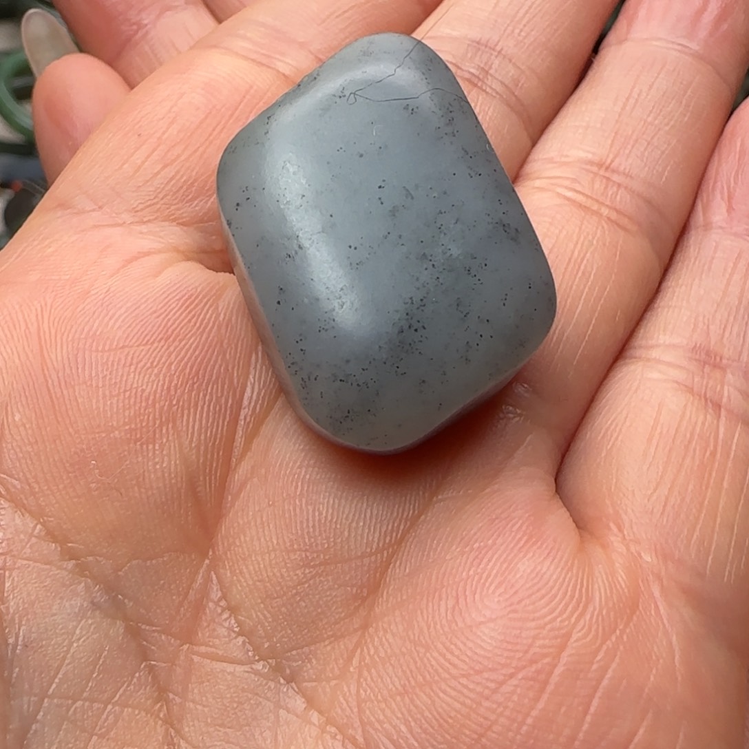 L***泉和田玉未镶嵌颈饰