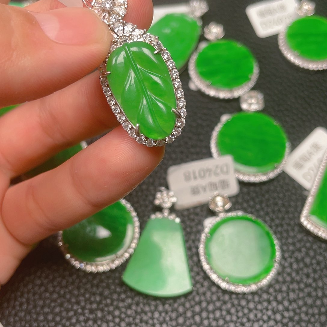 【闪购商品】翡翠吊坠(不含链)银S925镶嵌