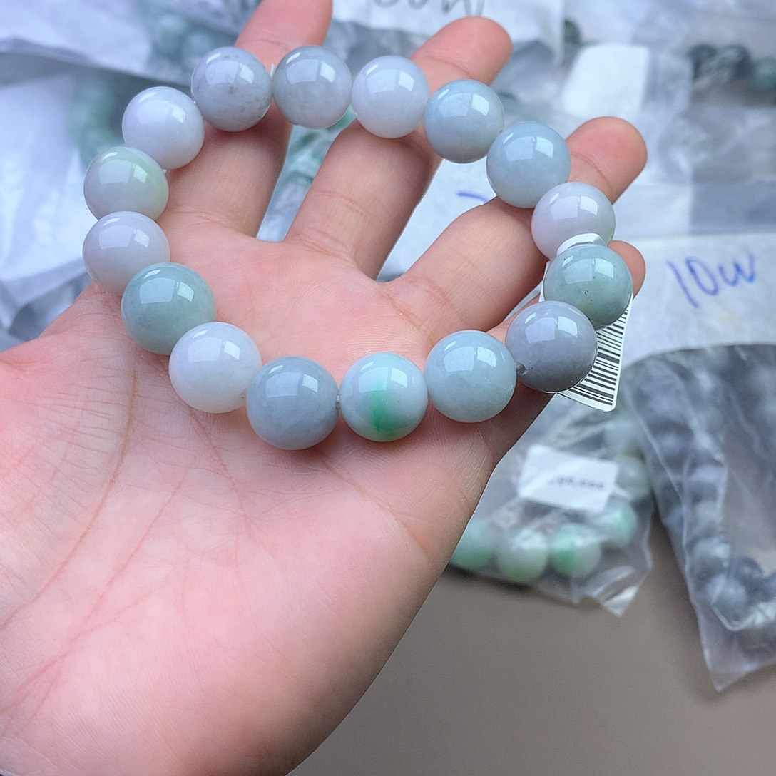未镶嵌手串定制翡翠