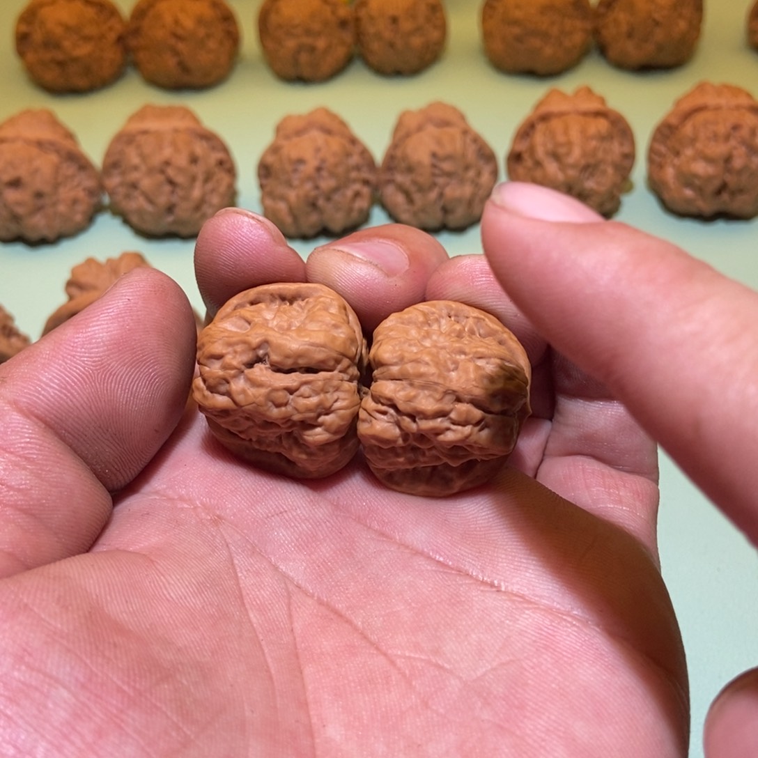 文玩核桃吊坠刘*蛤蟆头29一对