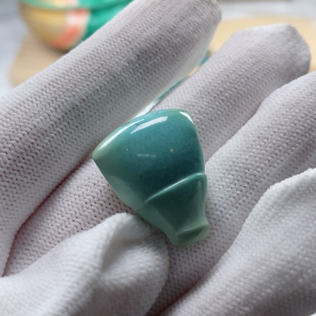 绿松石颈饰未镶嵌