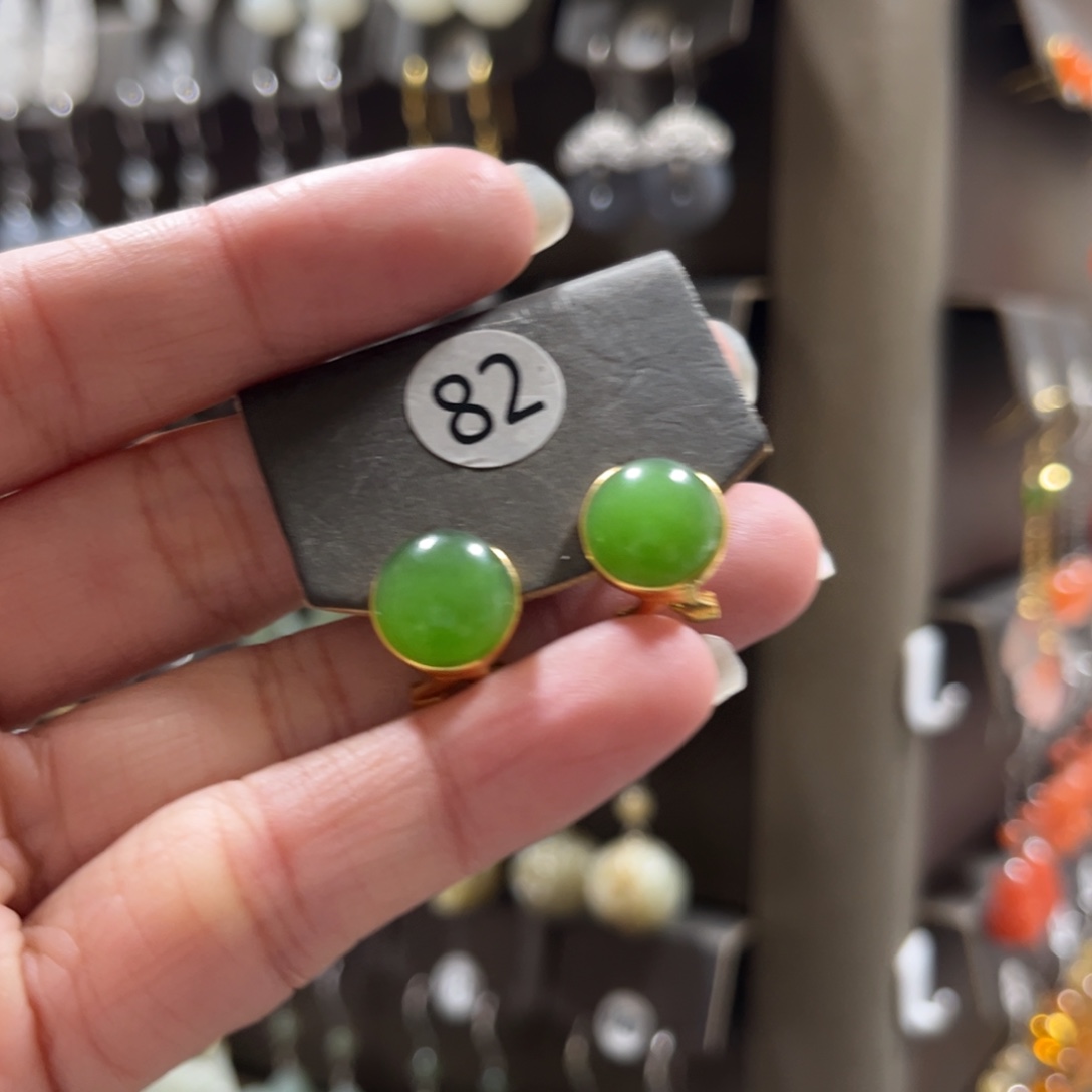 苏***兮和田玉银S925镀金镶嵌耳饰